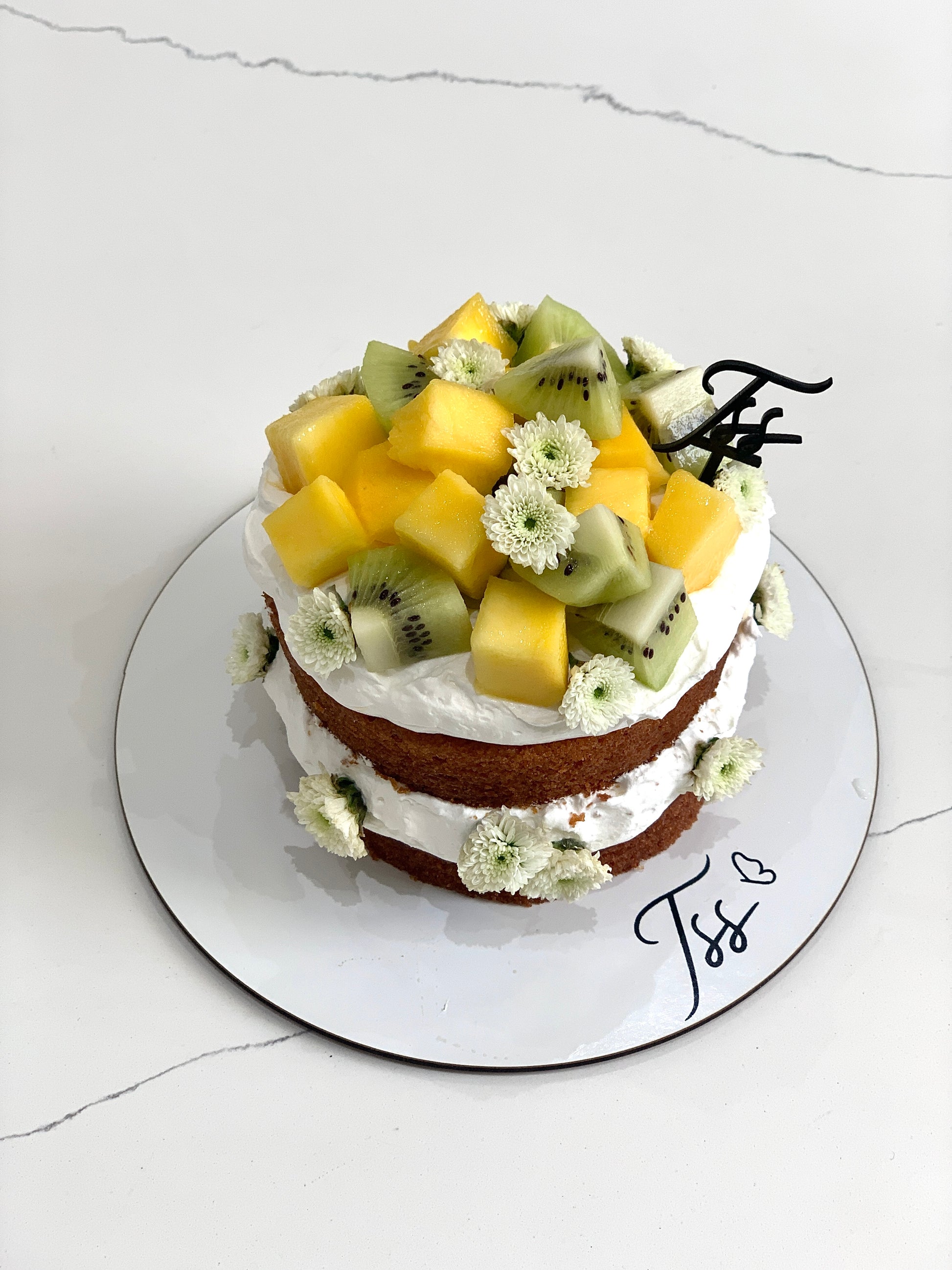 Fresh Fruits Cake
