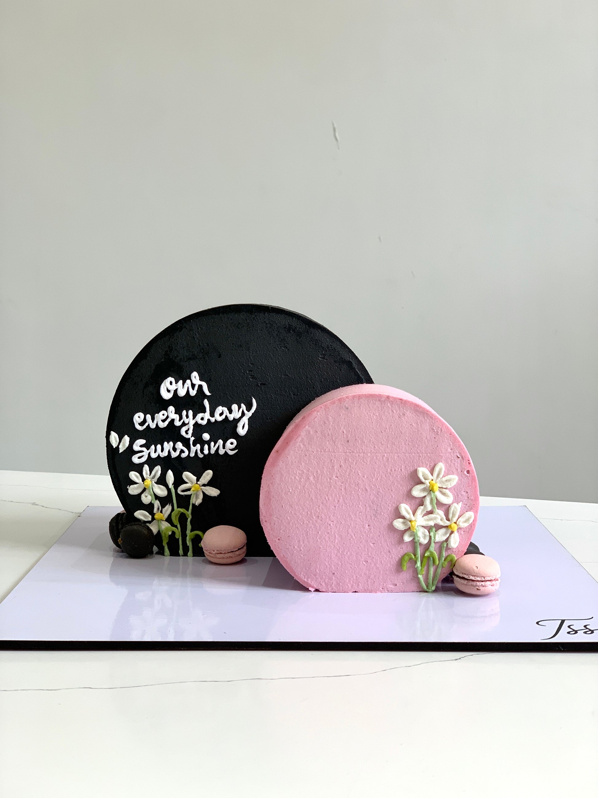 Inverted Cakes by The Sinful Spoon