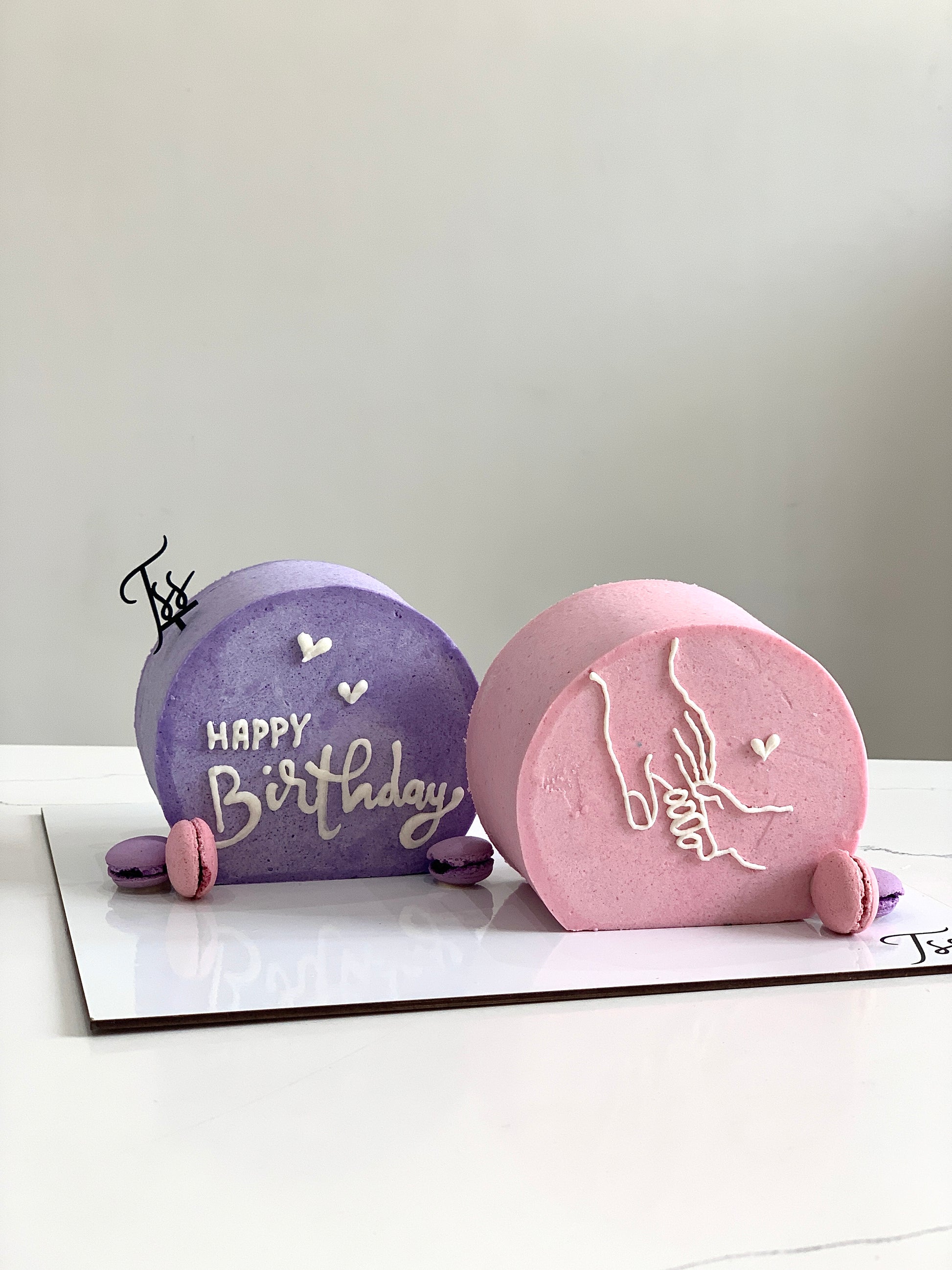 Inverted Cakes by The Sinful Spoon