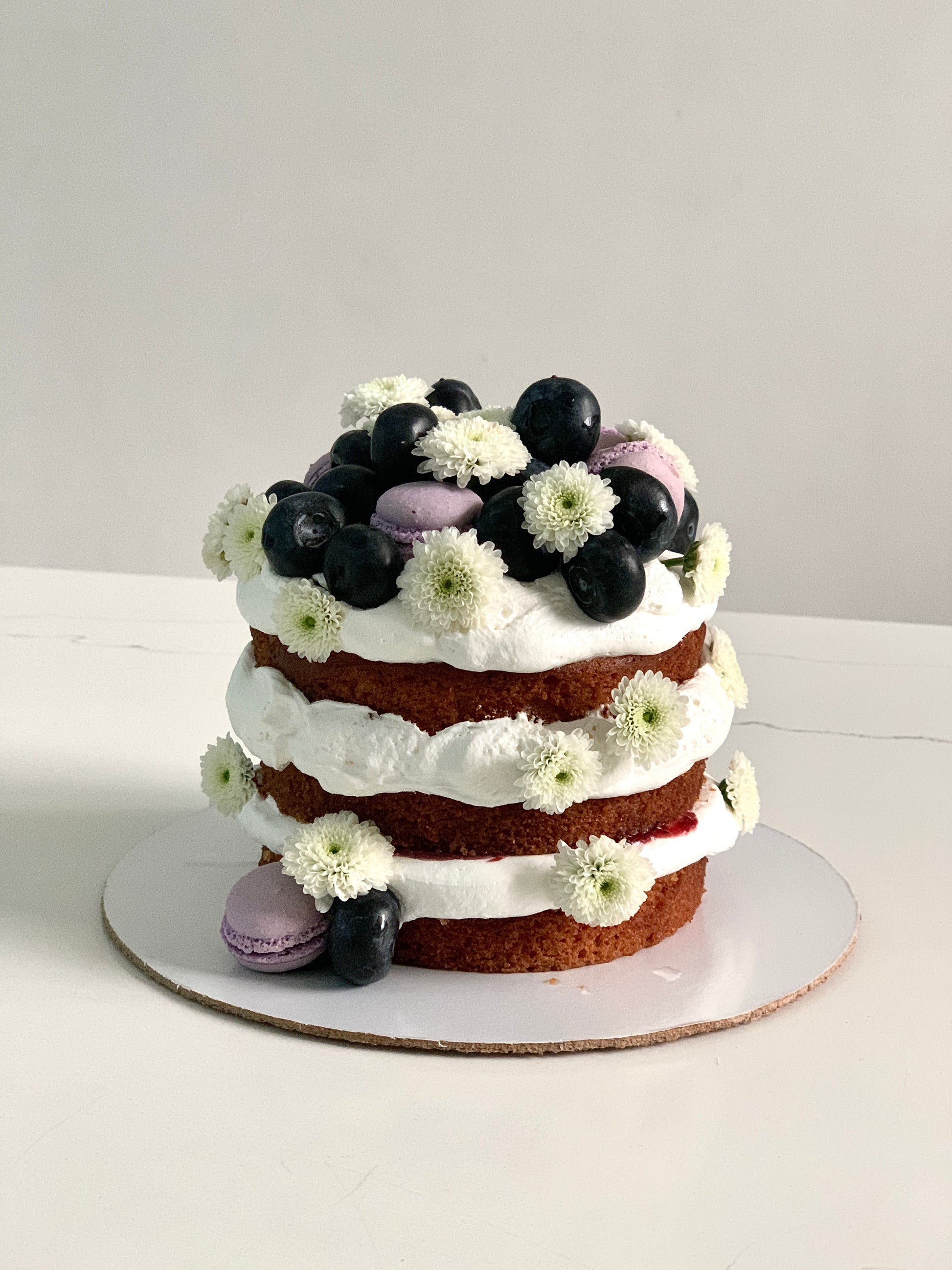 Fresh Fruits Cake
