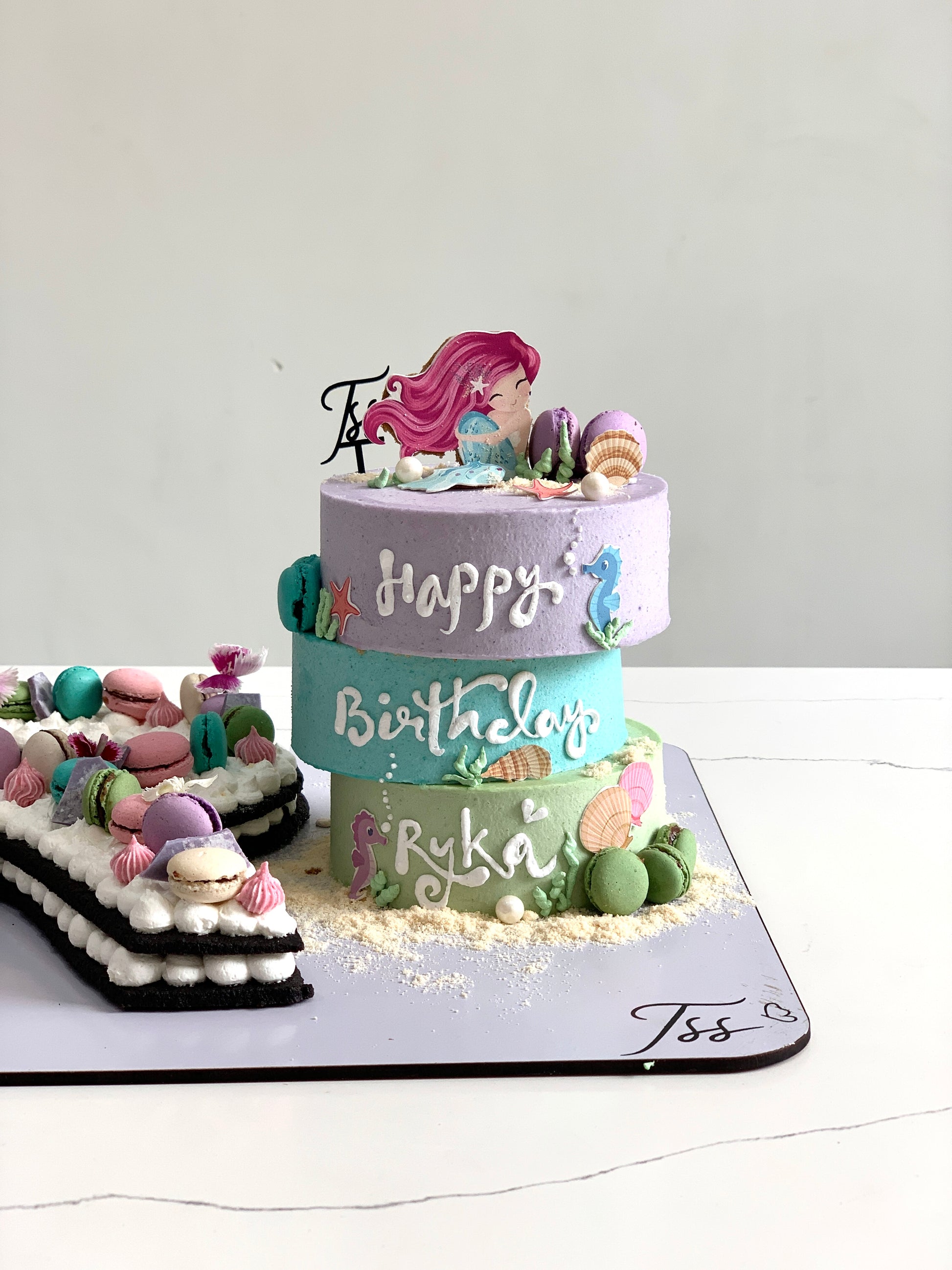 Asymmetrical Cakes by The Sinful Spoon