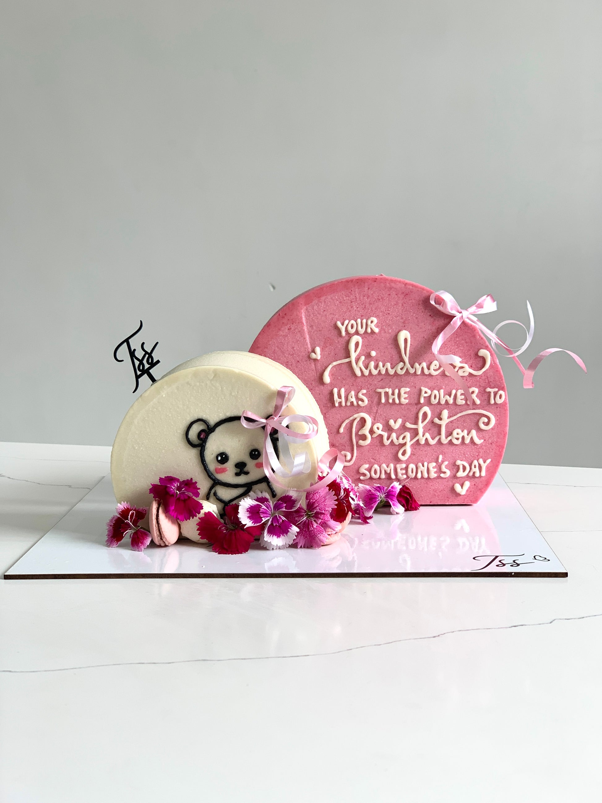 Inverted Cakes by The Sinful Spoon