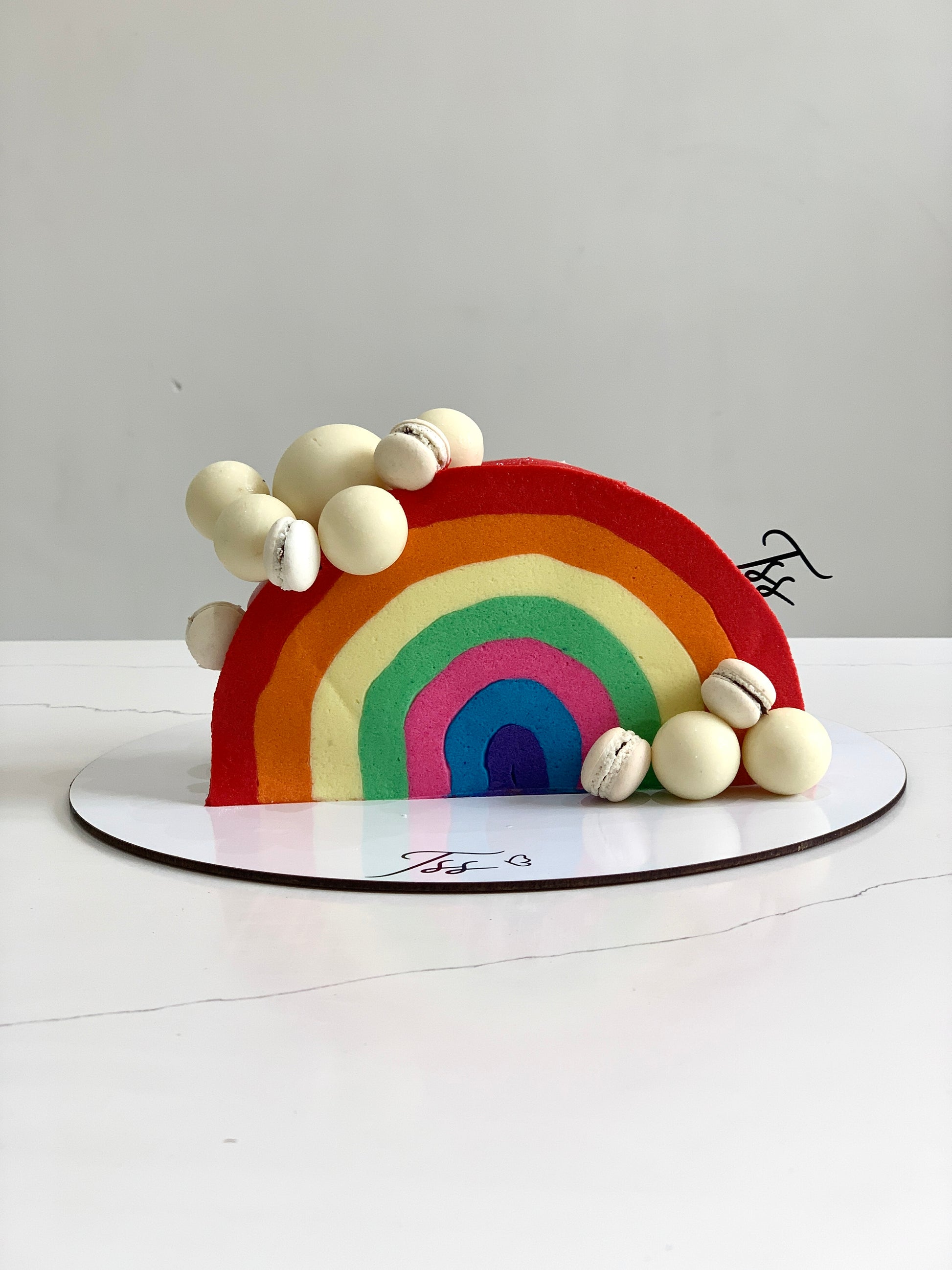 Inverted Cakes by The Sinful Spoon