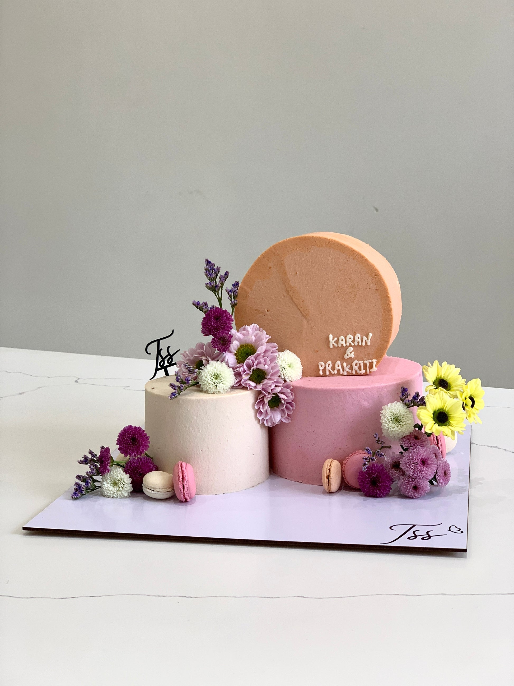 Inverted Cakes by The Sinful Spoon