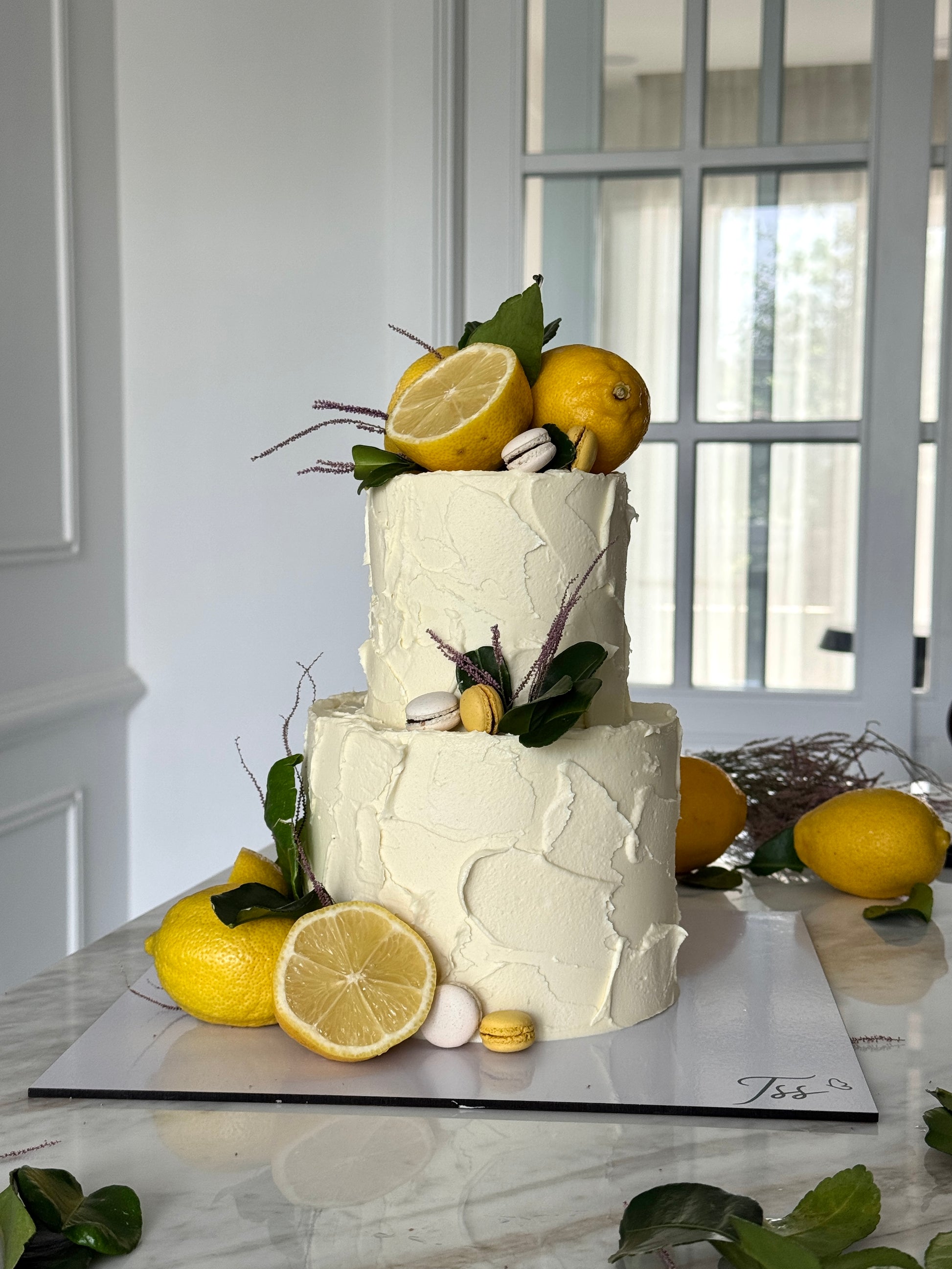 Fresh Fruits Cake